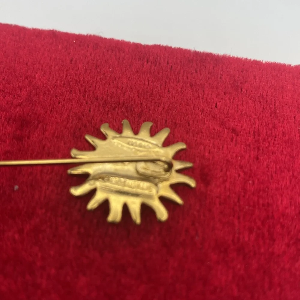 VTG Avon Smithsonian collection goldtone sunburst stick pin
